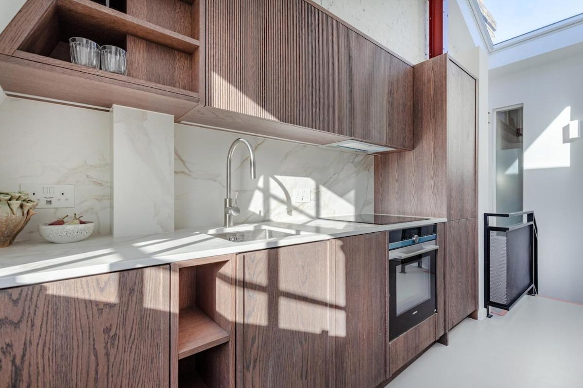 1 Bedroom Near Victoria Station - 7 Apartment London
